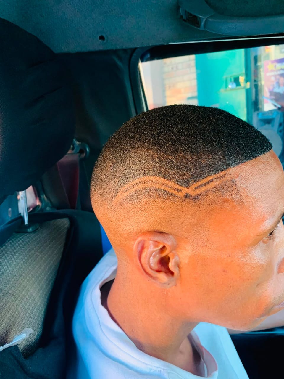 Precision men's haircut